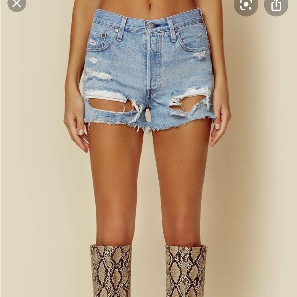 Levi’s Fault Line cut off vintage style shorts